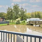 Vakantiehuis Beryl With Hot Tub *