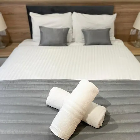 Vakantiehuis Beryl With Hot Tub *