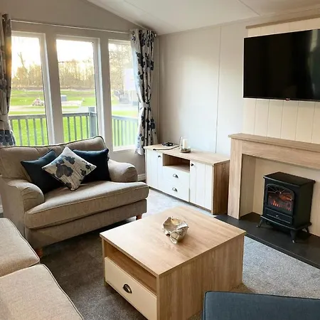 Beryl With Hot Tub Casa de Férias York