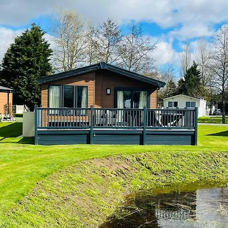 Casa de Férias Beryl With Hot Tub York